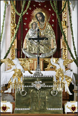 Maloningasis paveikslas ir tabernakulis. Klaudijaus Driskiaus fotografija